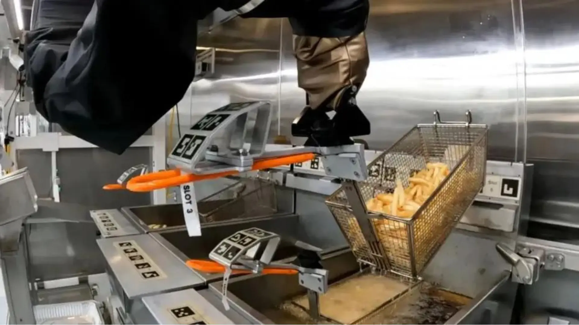 Robots Shake Up California's Culinary Scene