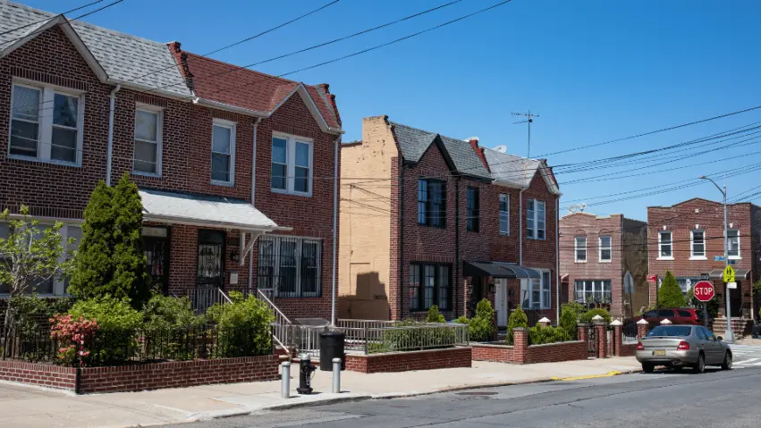 Licensed Broker's Illegal Airbnb Rental Ring Exposed: NY Officials Take Action