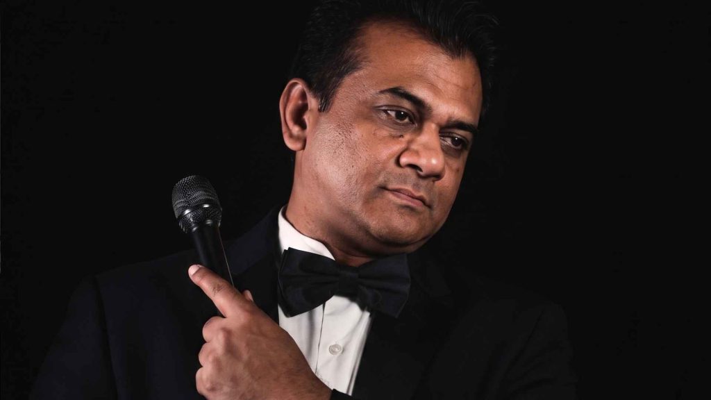 Naveed Mahbub South Asian comedian at New York show